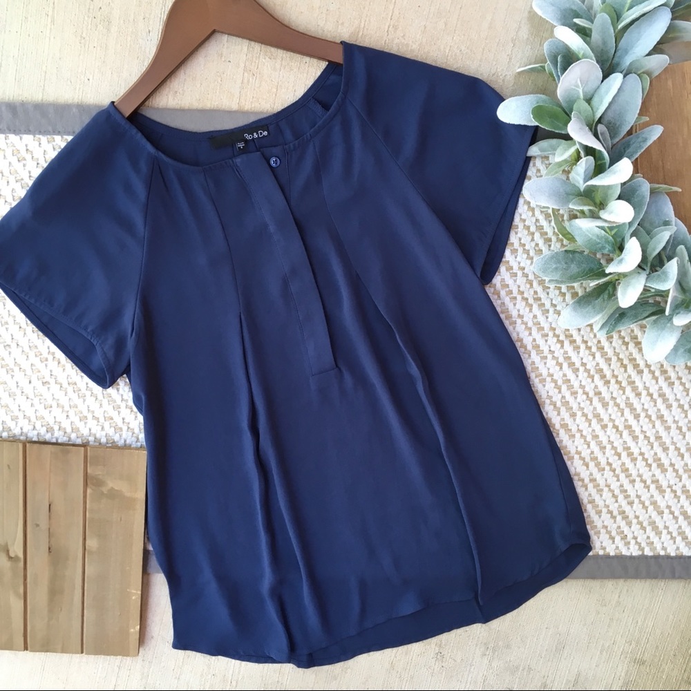 Ro & De Navy Pleated Pop-Over Short Sleeve Blouse